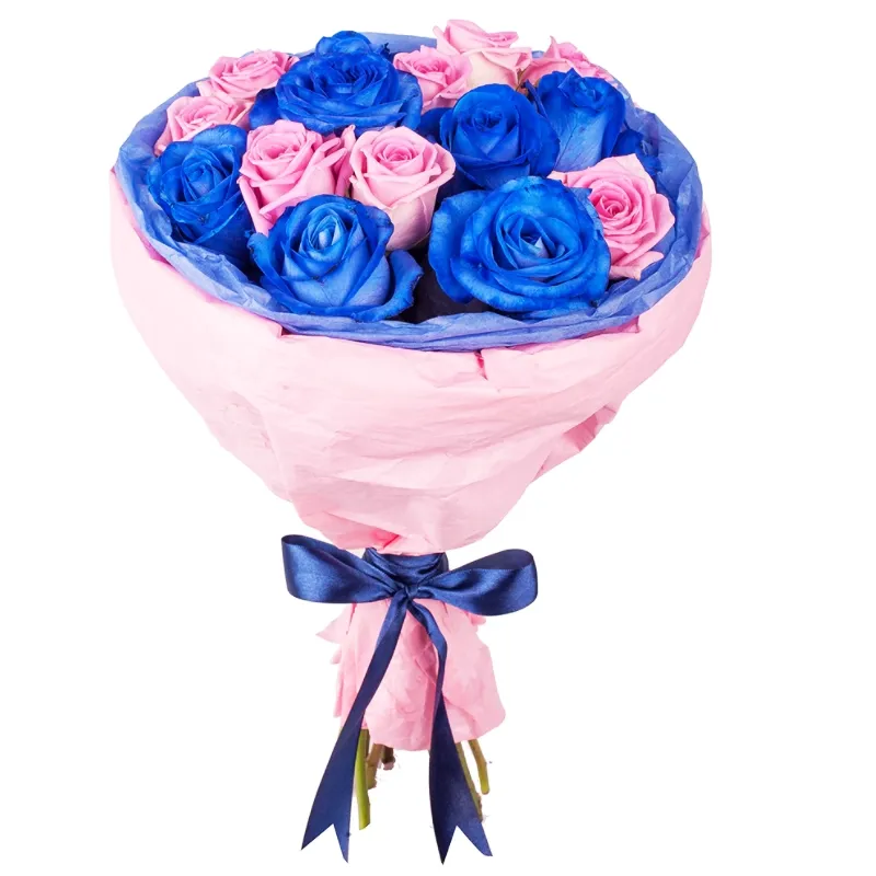 Букет из синих и розовых роз